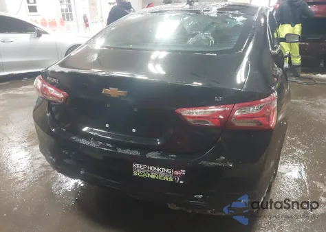 2021 Chevrolet Malibu Fwd Lt из США, поврежденный, VIN 1G1ZD5ST9MF068504